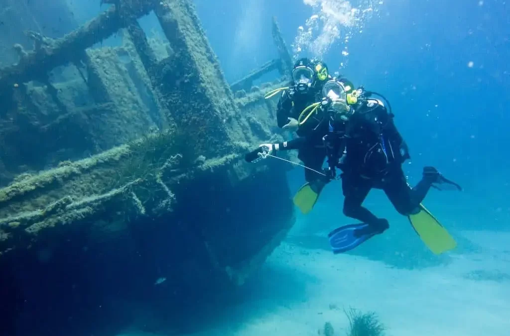 Resort Concierge Escapes Suggest Airplane Wreck Dive